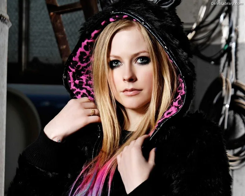 Avril Lavigne photo 7 of 791