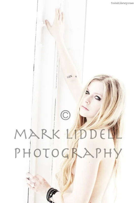 Avril Lavigne photo 5 of 791