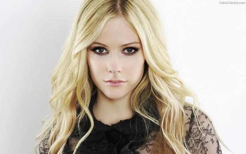 Avril Lavigne photo 9 of 791