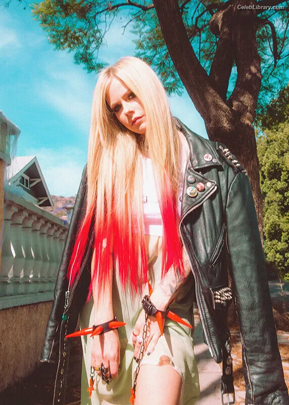 Avril Lavigne photo 20 of 791