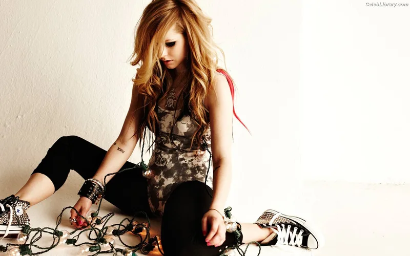 Avril Lavigne photo 5 of 791