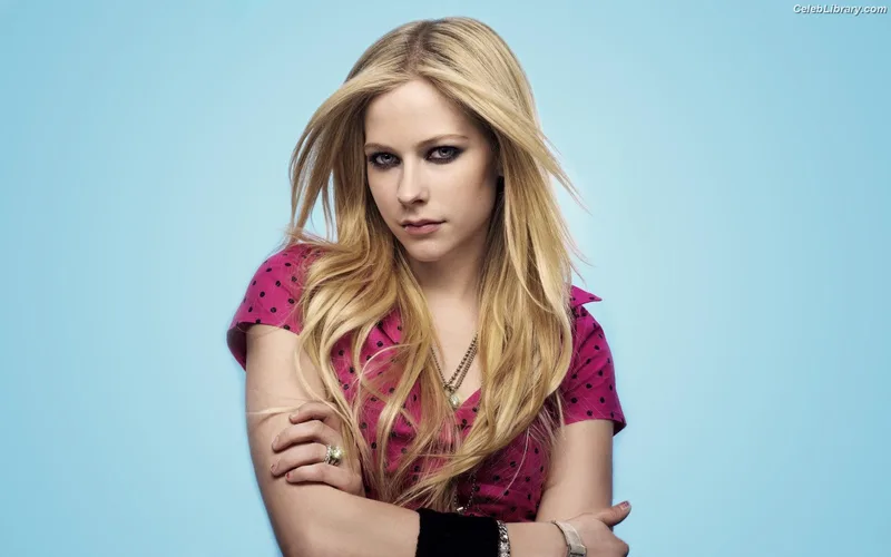 Avril Lavigne photo 13 of 791