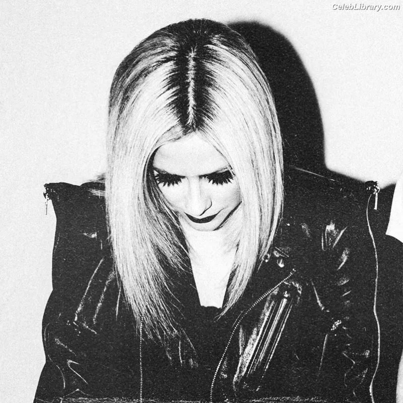 Avril Lavigne photo 20 of 791