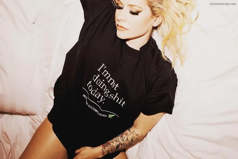 Avril Lavigne photo 5 of 791