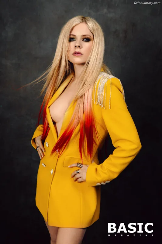 Avril Lavigne photo 13 of 791