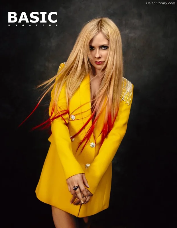 Avril Lavigne photo 15 of 791