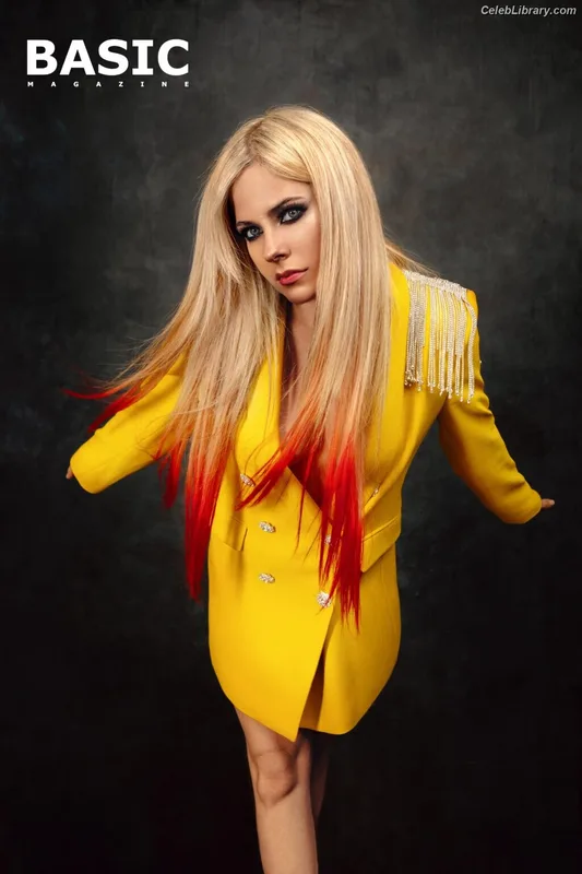 Avril Lavigne photo 16 of 791