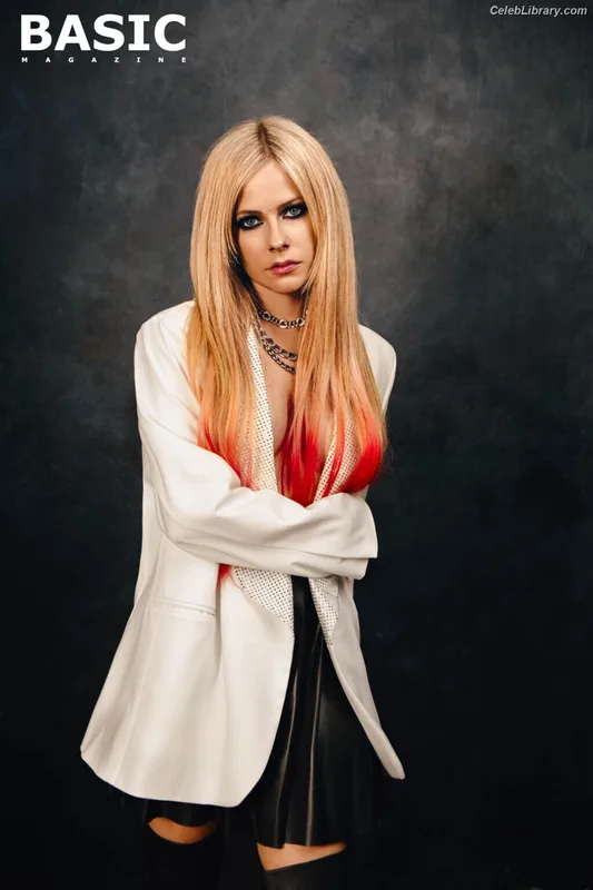 Avril Lavigne photo 19 of 791