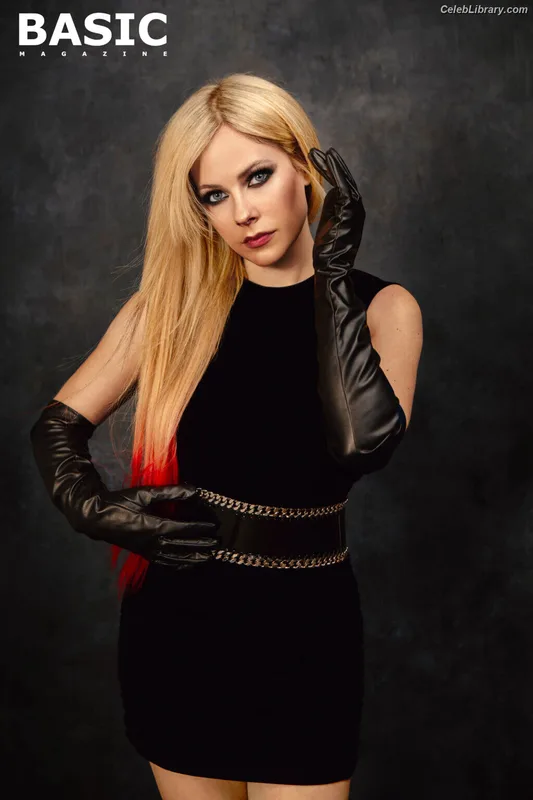 Avril Lavigne photo 22 of 791