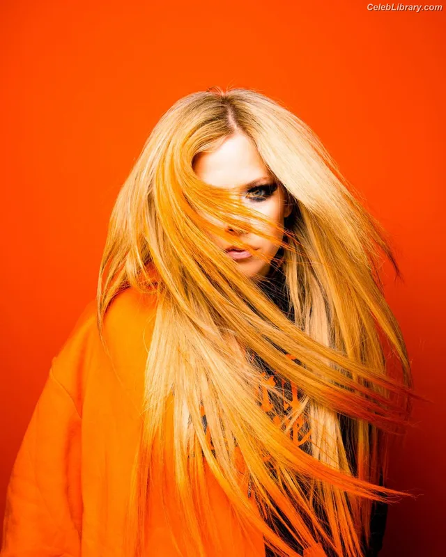 Avril Lavigne photo 5 of 791