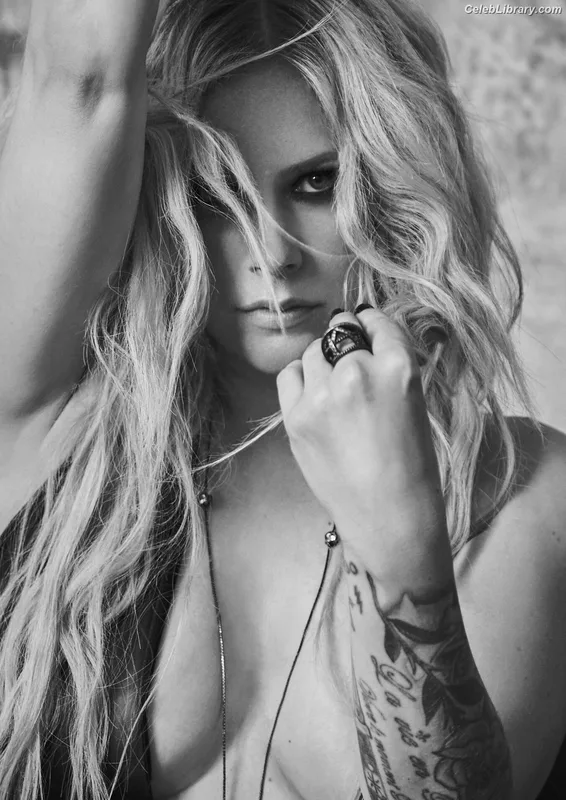 Avril Lavigne photo 14 of 791