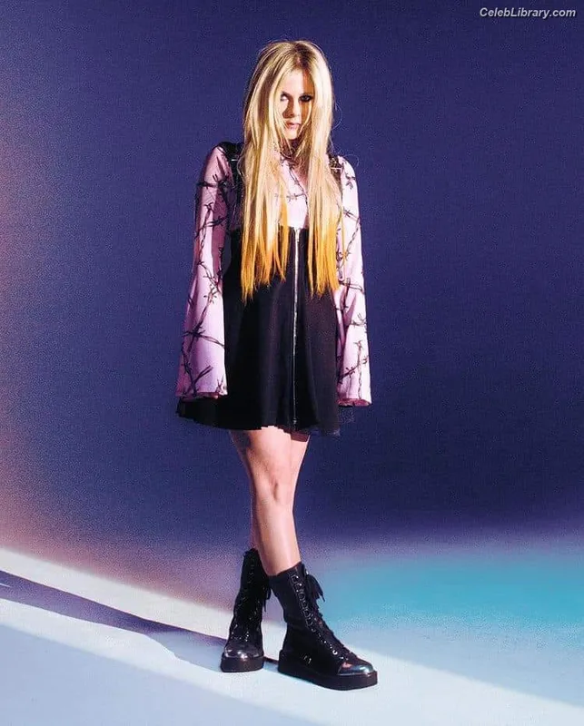 Avril Lavigne photo 4 of 791