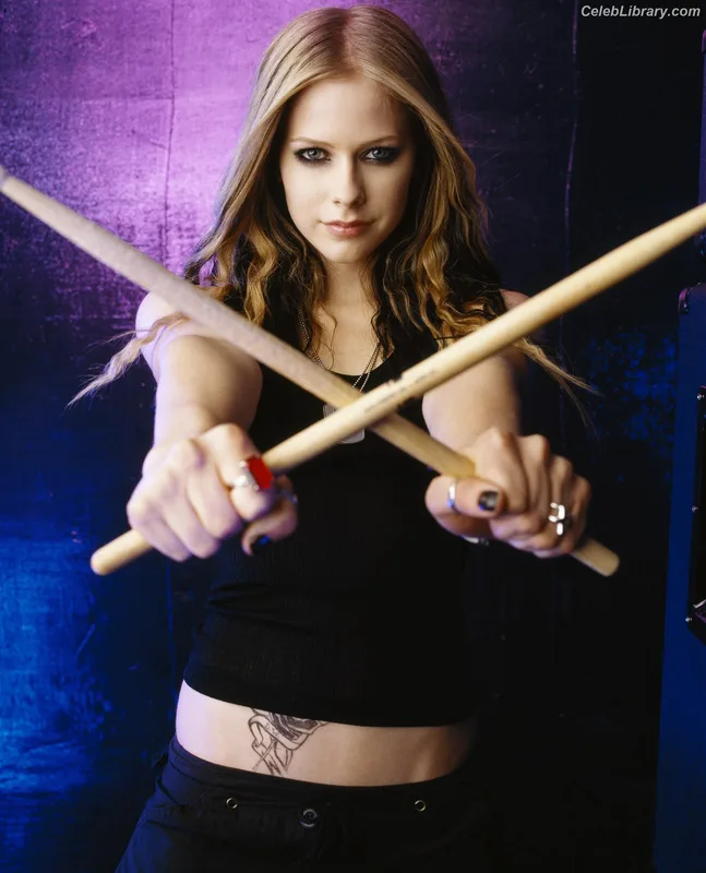 Avril Lavigne photo 2 of 791