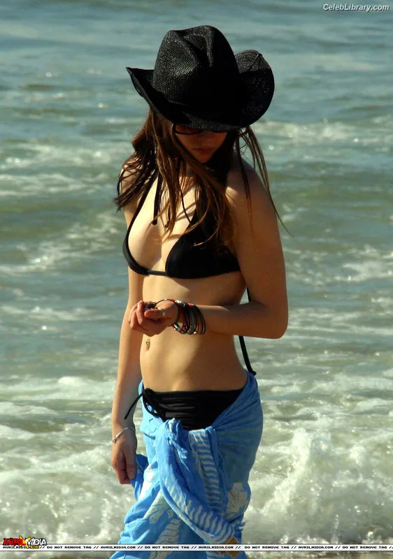 Avril Lavigne photo 5 of 791