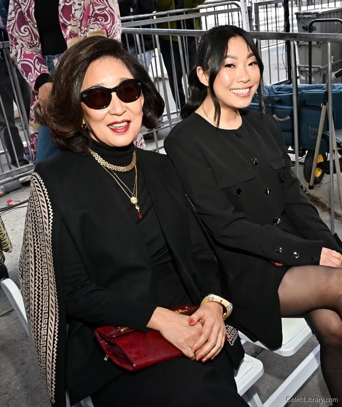 Awkwafina photo 11 of 60