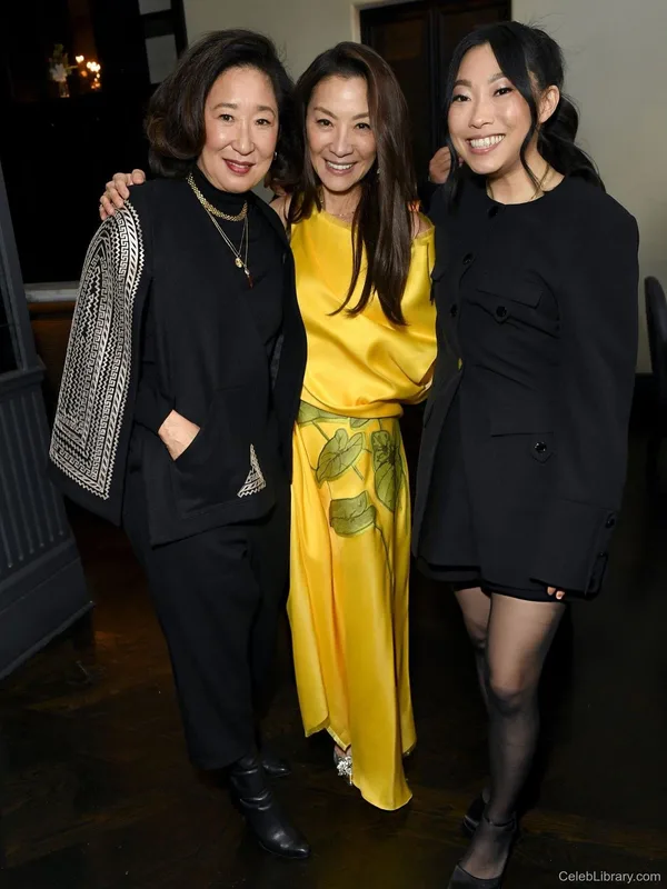 Awkwafina photo 9 of 60