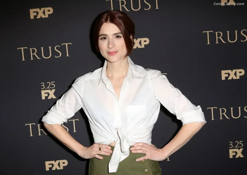 Aya Cash photo 5 of 61