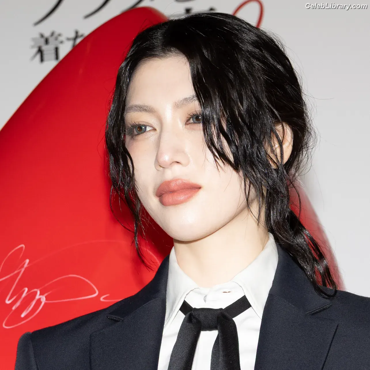 Ayaka Miyoshi photo 22 of 1209