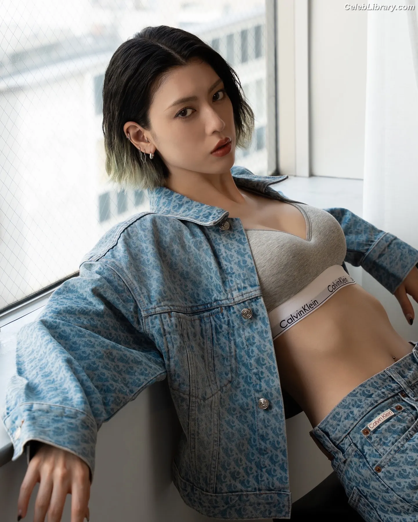 Ayaka Miyoshi photo 12 of 1209