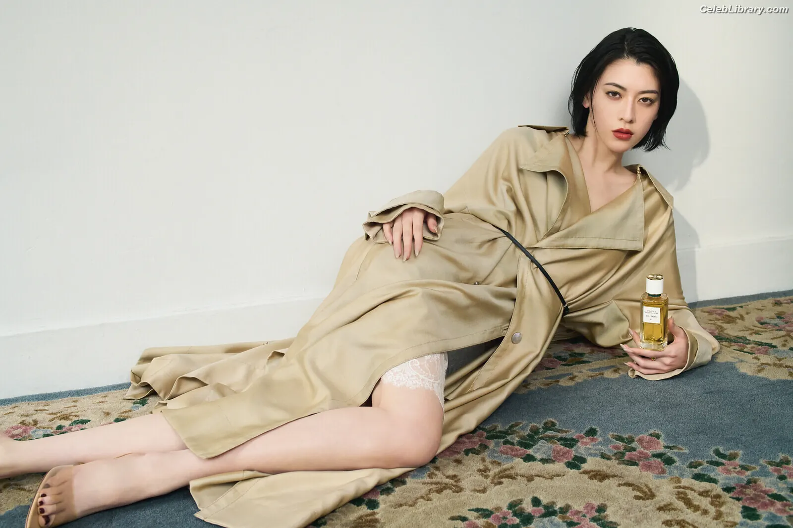 Ayaka Miyoshi photo 23 of 1209
