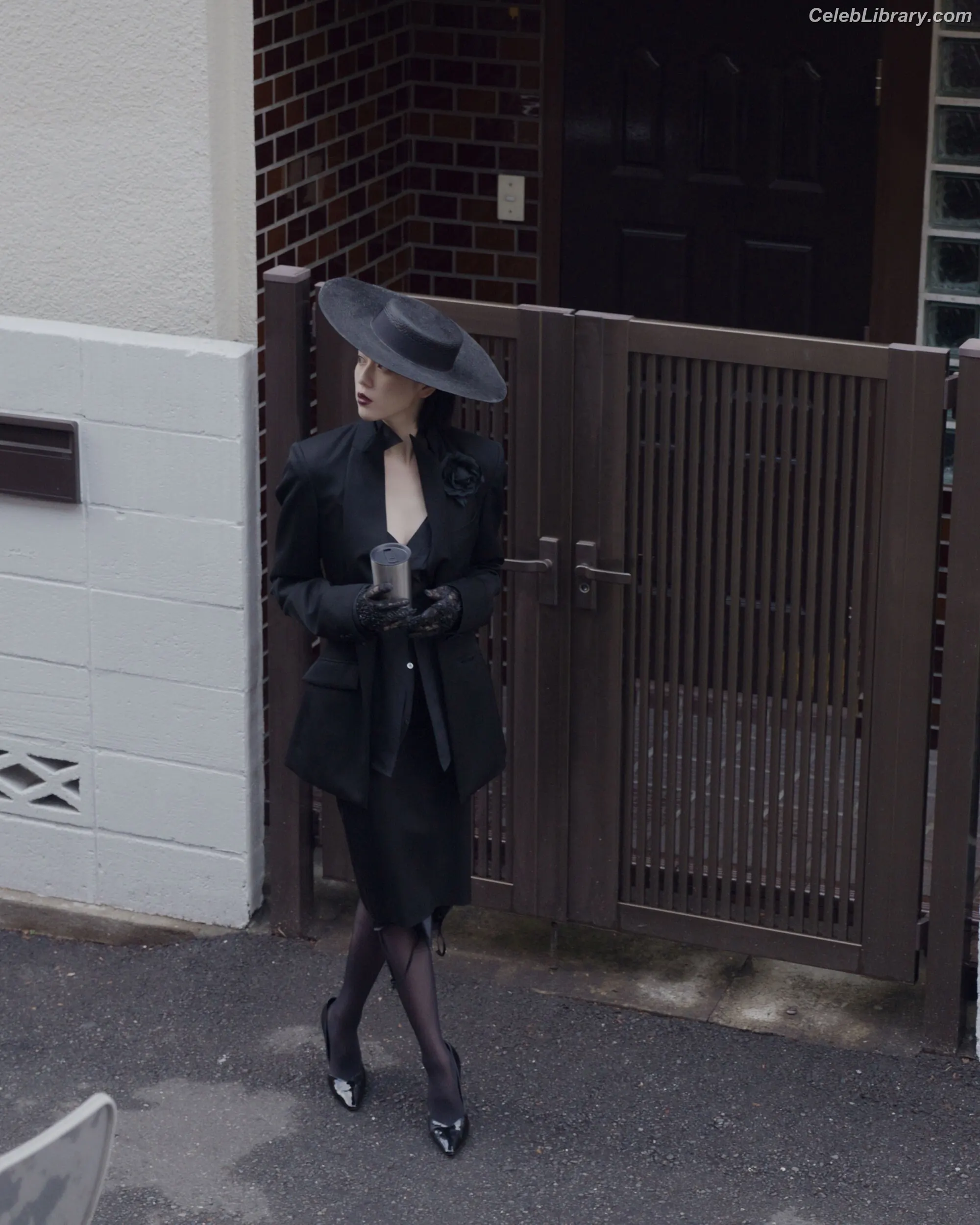 Ayaka Miyoshi photo 5 of 1209
