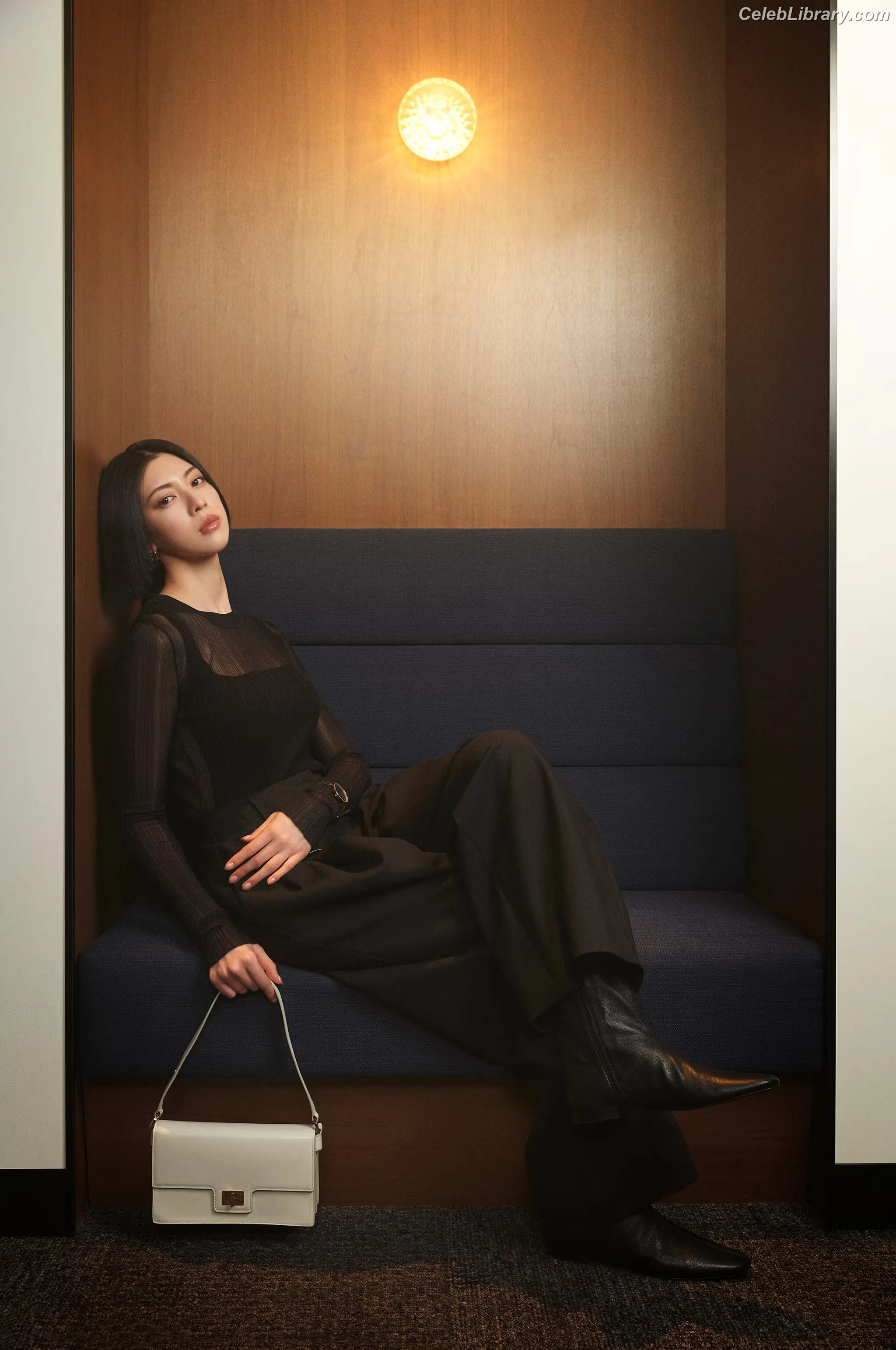 Ayaka Miyoshi photo 6 of 1209