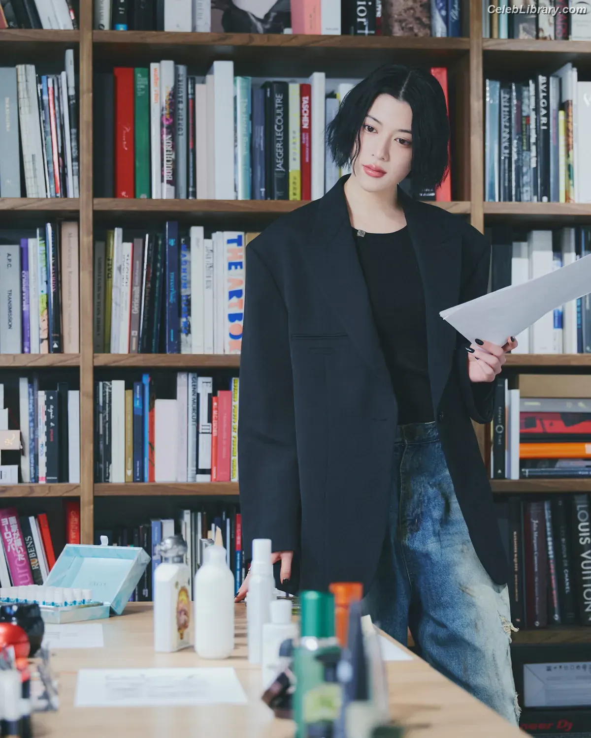 Ayaka Miyoshi photo 13 of 1209