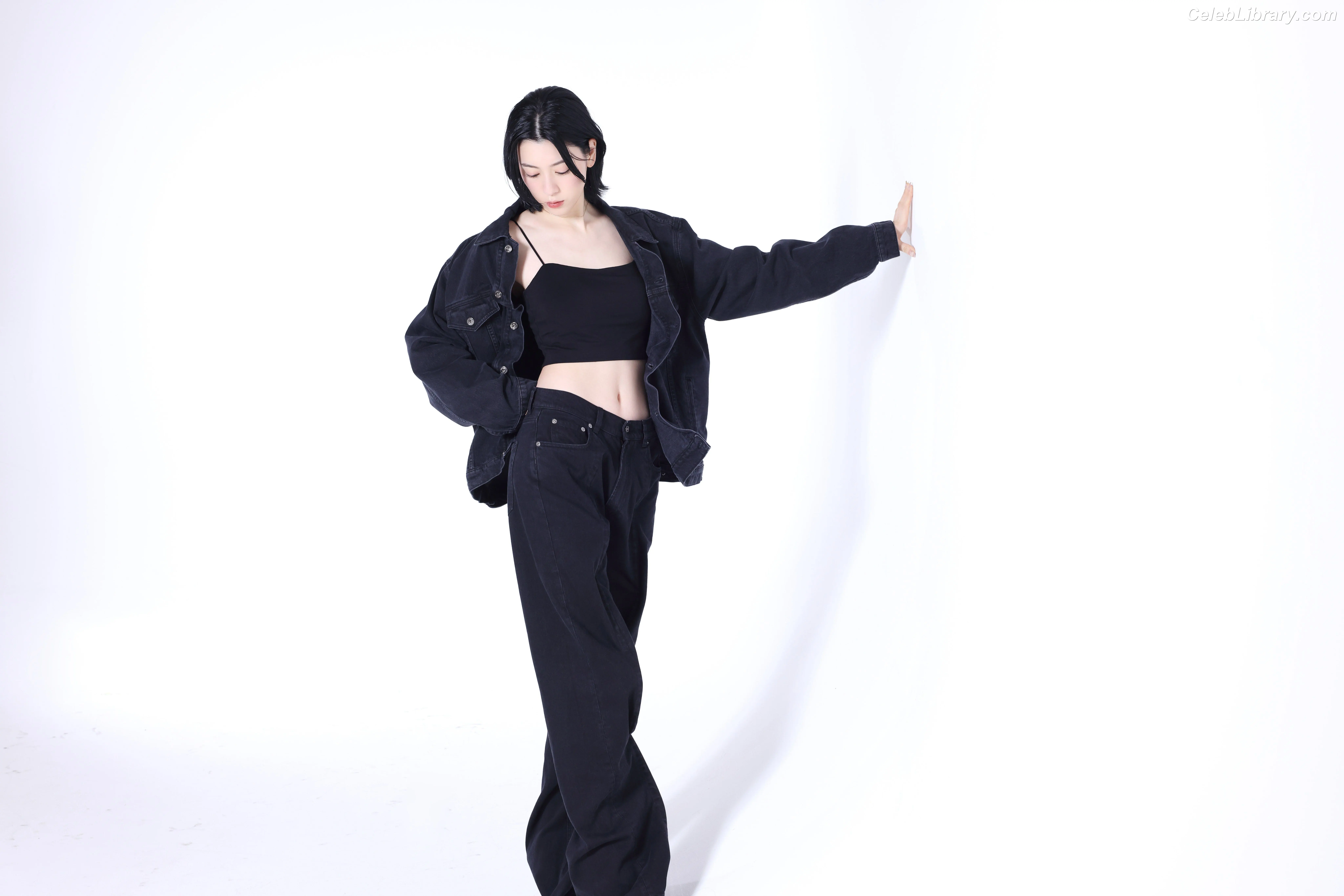 Ayaka Miyoshi photo 6 of 1209