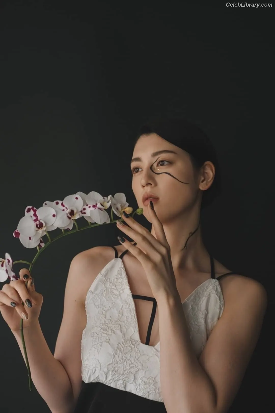 Ayaka Miyoshi photo 16 of 1209