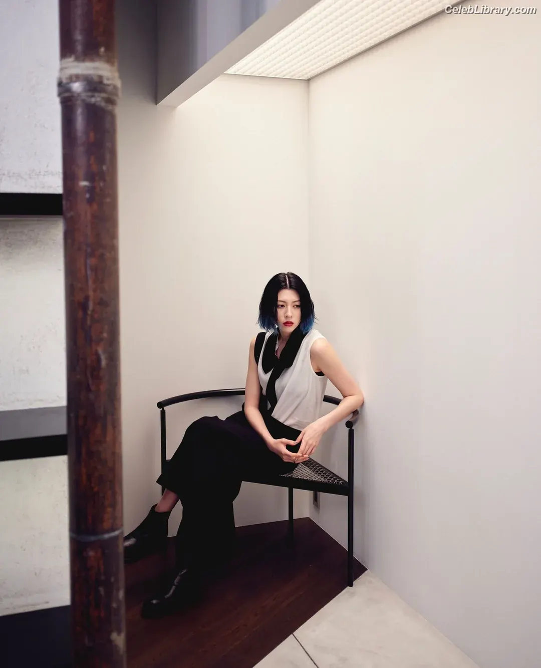 Ayaka Miyoshi photo 16 of 1209