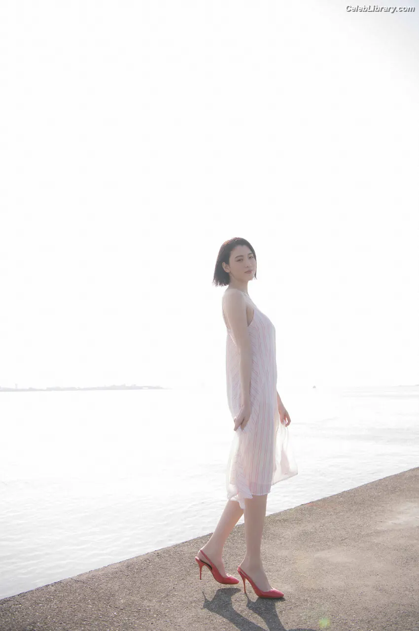 Ayaka Miyoshi photo 22 of 1209