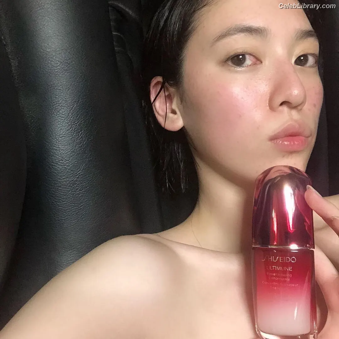 Ayaka Miyoshi photo 3 of 1209
