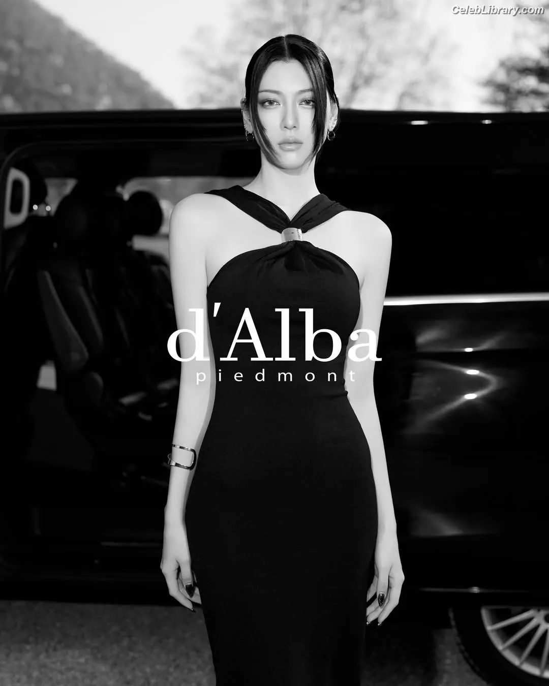 Ayaka Miyoshi photo 9 of 1209