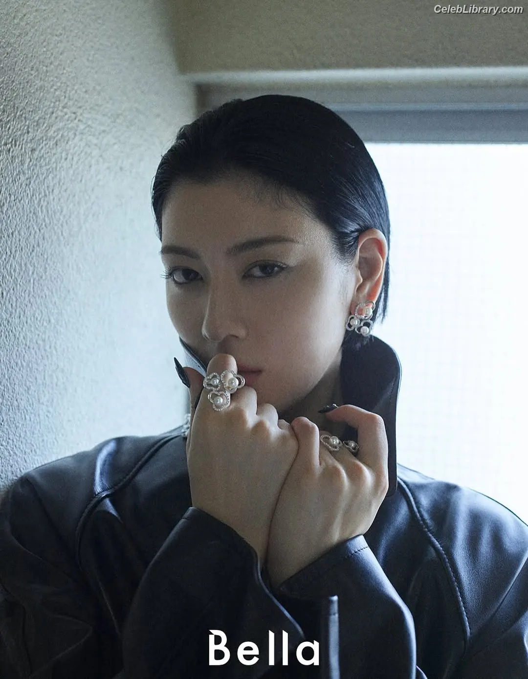 Ayaka Miyoshi photo 15 of 1209