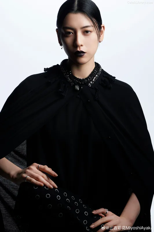Ayaka Miyoshi photo 21 of 1210