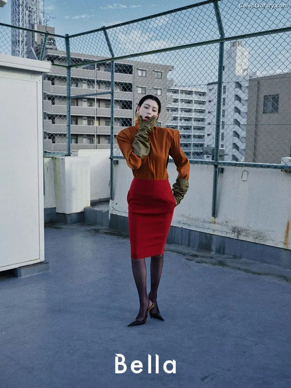 Ayaka Miyoshi photo 23 of 1210
