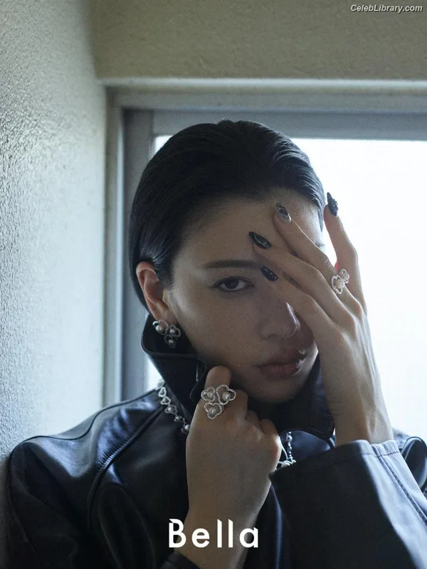 Ayaka Miyoshi photo 23 of 1210