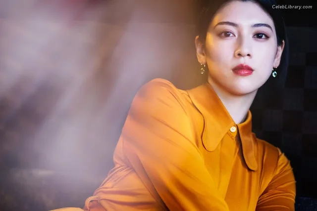 Ayaka Miyoshi photo 14 of 1210