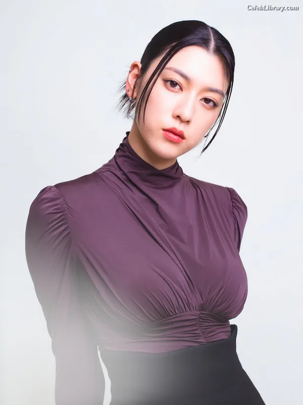 Ayaka Miyoshi photo 11 of 1210