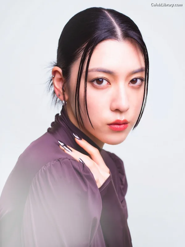 Ayaka Miyoshi photo 12 of 1210