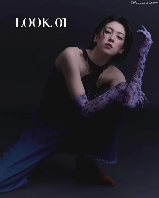 Ayaka Miyoshi photo 19 of 1210