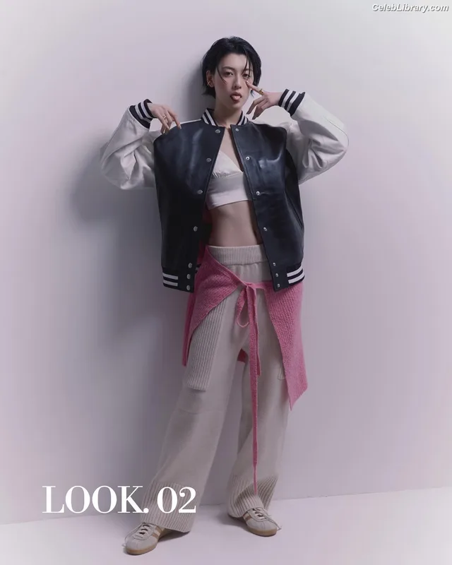 Ayaka Miyoshi photo 5 of 1210