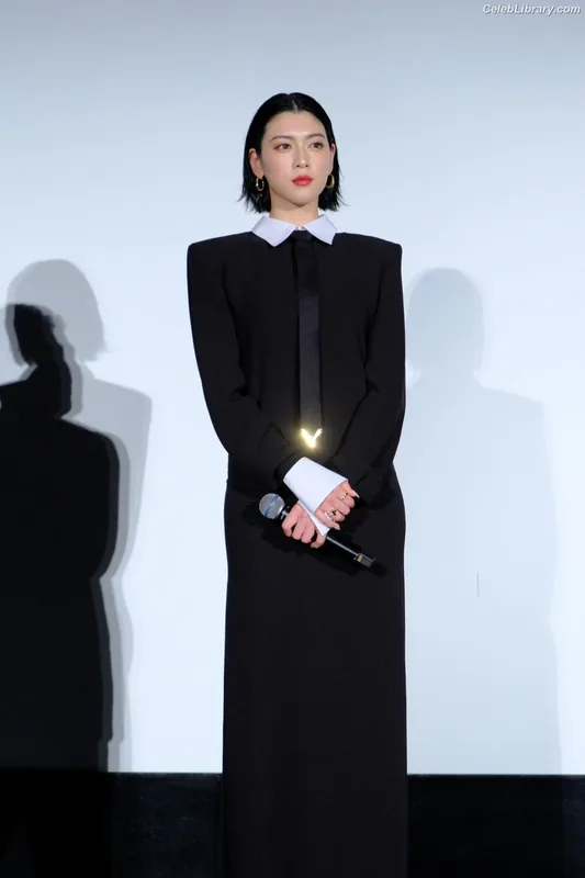 Ayaka Miyoshi photo 1 of 1210