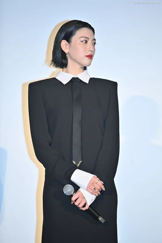 Ayaka Miyoshi photo 4 of 1210