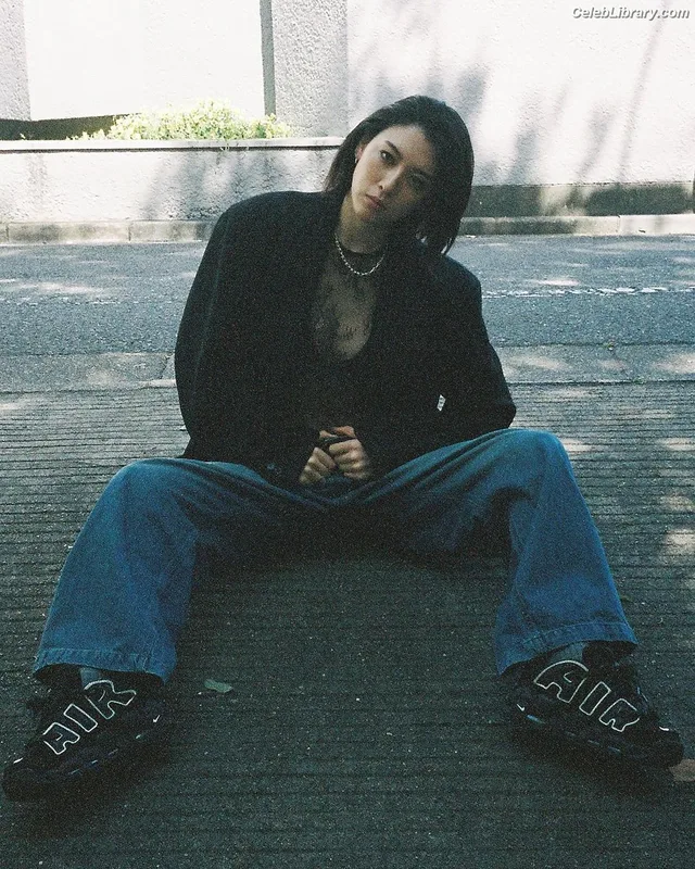 Ayaka Miyoshi photo 13 of 1210