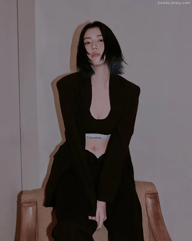Ayaka Miyoshi photo 19 of 1210