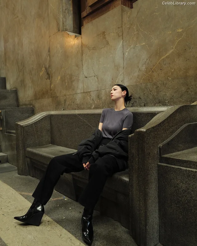 Ayaka Miyoshi photo 9 of 1210