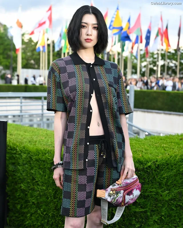 Ayaka Miyoshi photo 20 of 1210