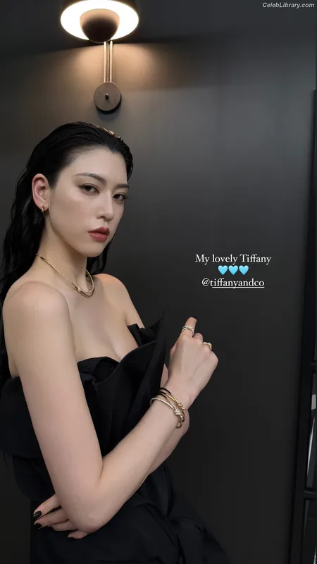 Ayaka Miyoshi photo 1 of 1210