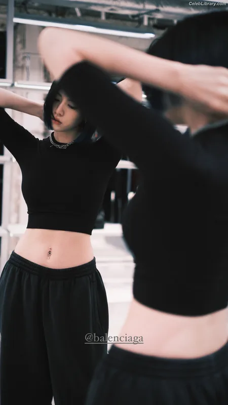 Ayaka Miyoshi photo 11 of 1210